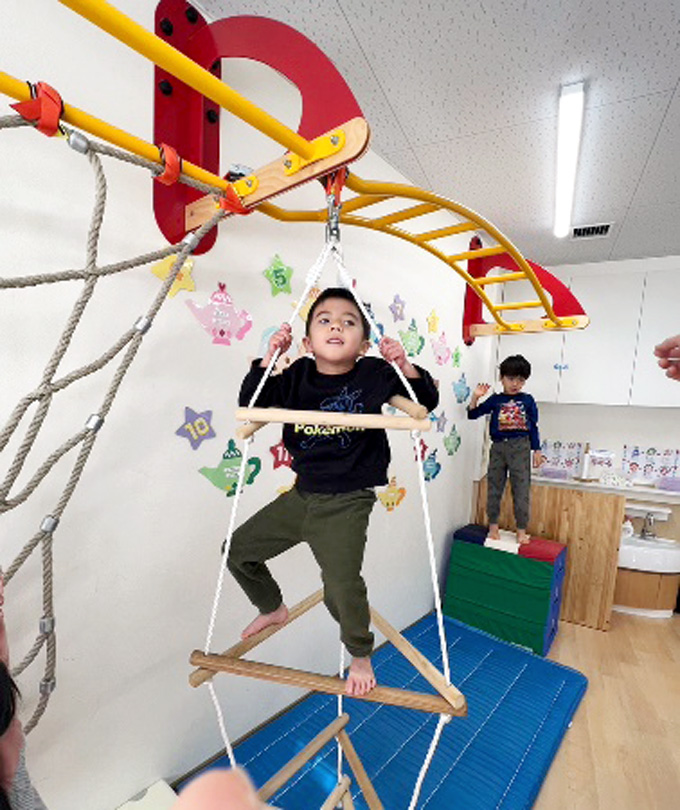 繭の糸 こども園：室内遊具