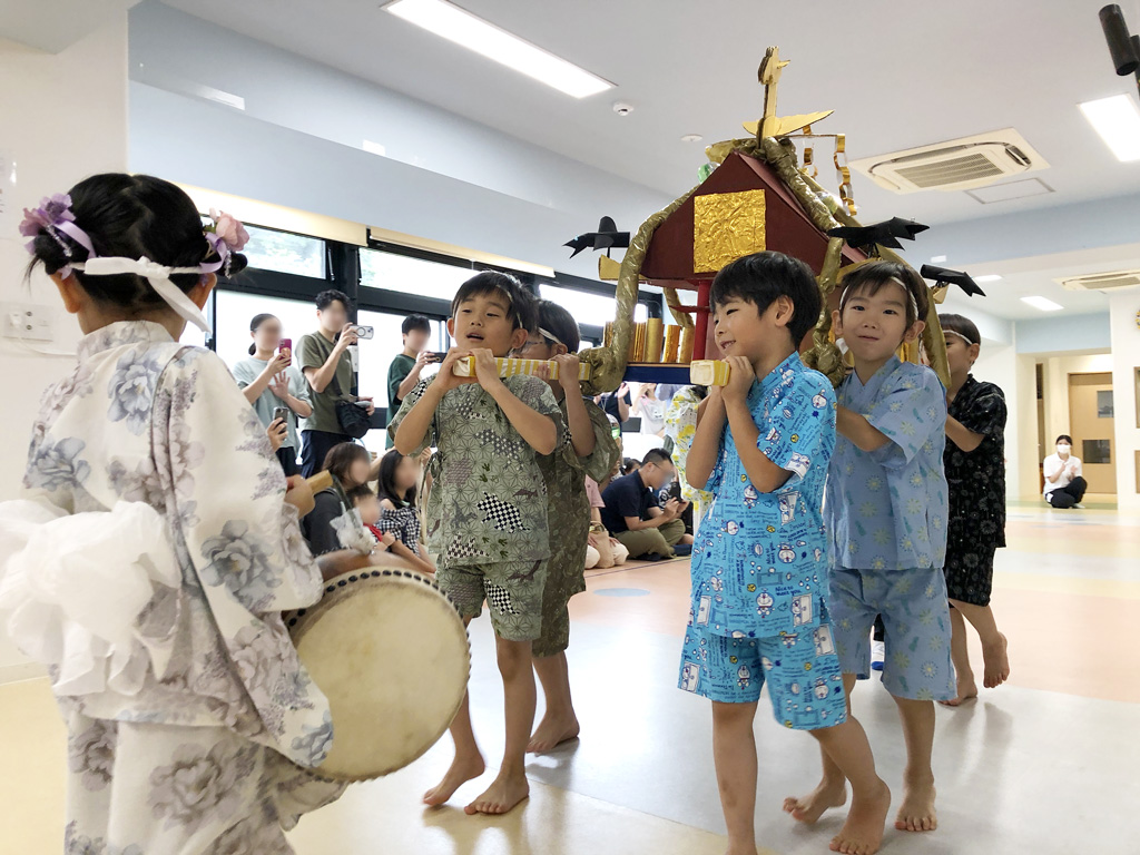 ヒューマンアカデミー大倉山保育園:神輿
